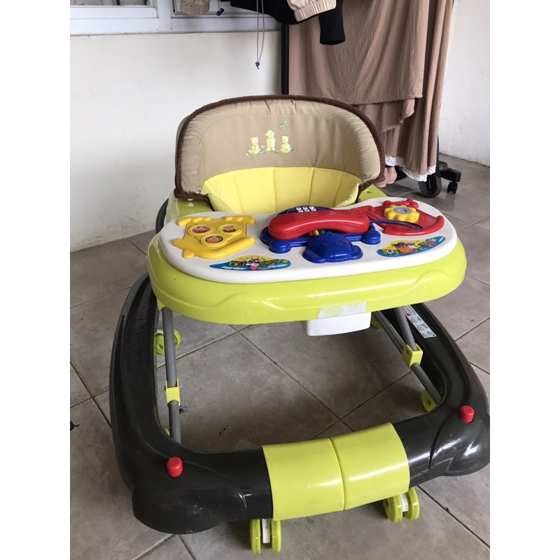 PRELOVED BabyDoes Baby Walker Brown Yellow Baby Does
