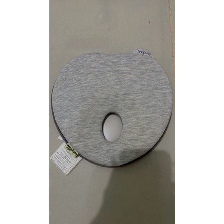 Preloved BABYMOOV + Lovenest Smokey / Bantal anti peyang bayi / bantal bayi