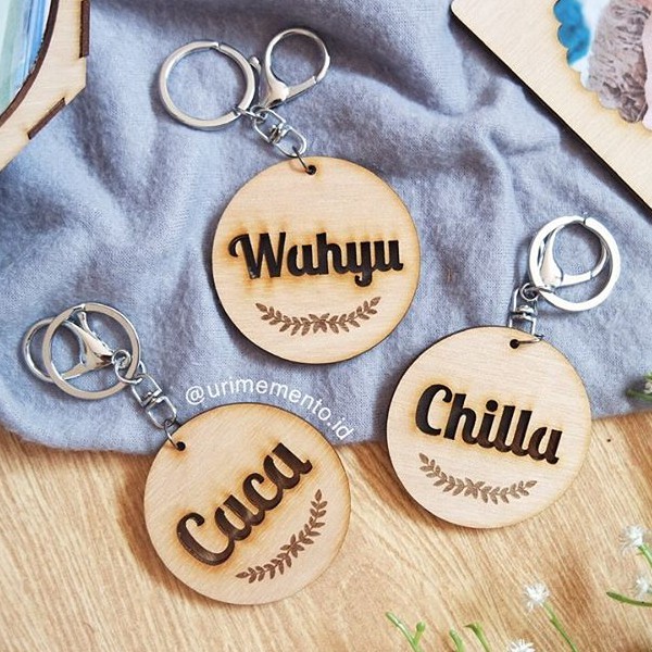 Gantungan Kunci Kayu Custom Nama
