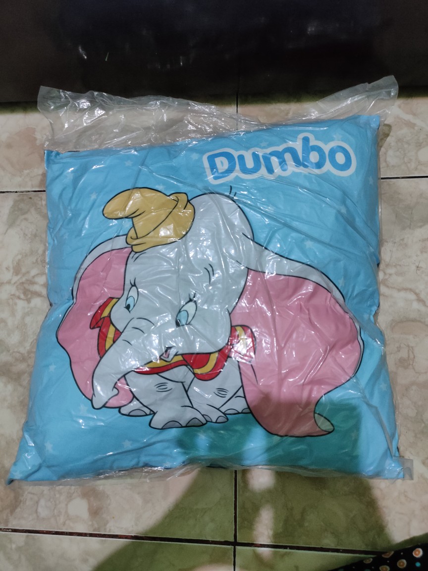Bantal Motif Dumbo Gajah