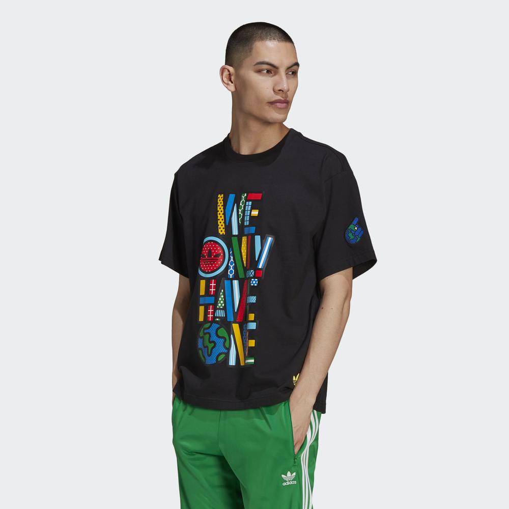 kaos adidas logo full print &quot; We Only Have One Earth &quot;  warna hitam | t-shirt adidas import murah | kaos adidas california | kaos adidas logo | kaos pria wanita kasual simple murah |