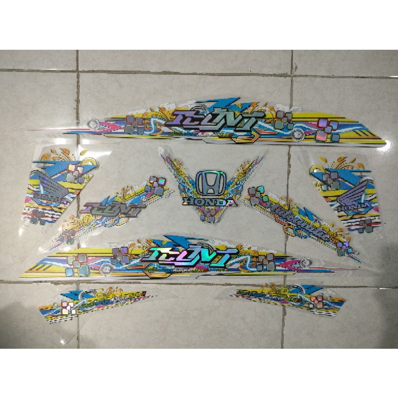 STRIPING BEAT FI ICON I TRANSPARAN HOLOGRAM INGREDIENT