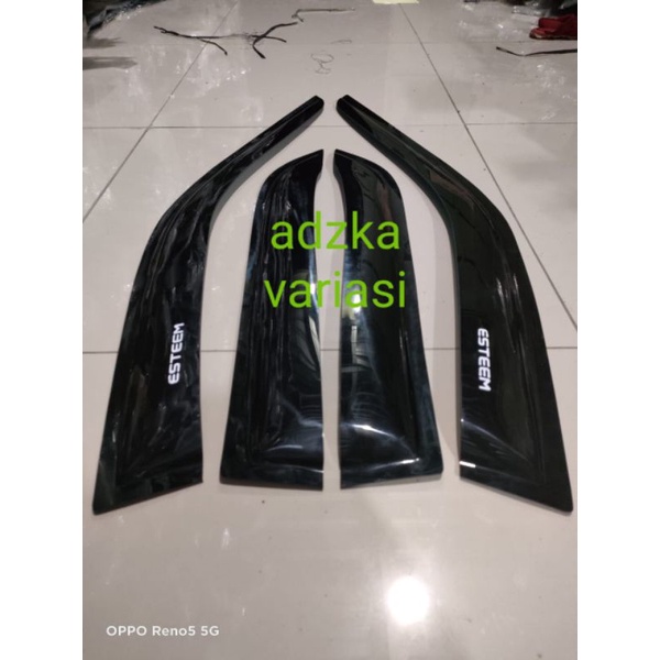 talang air mobil Suzuki Esteem lama sedan model slim