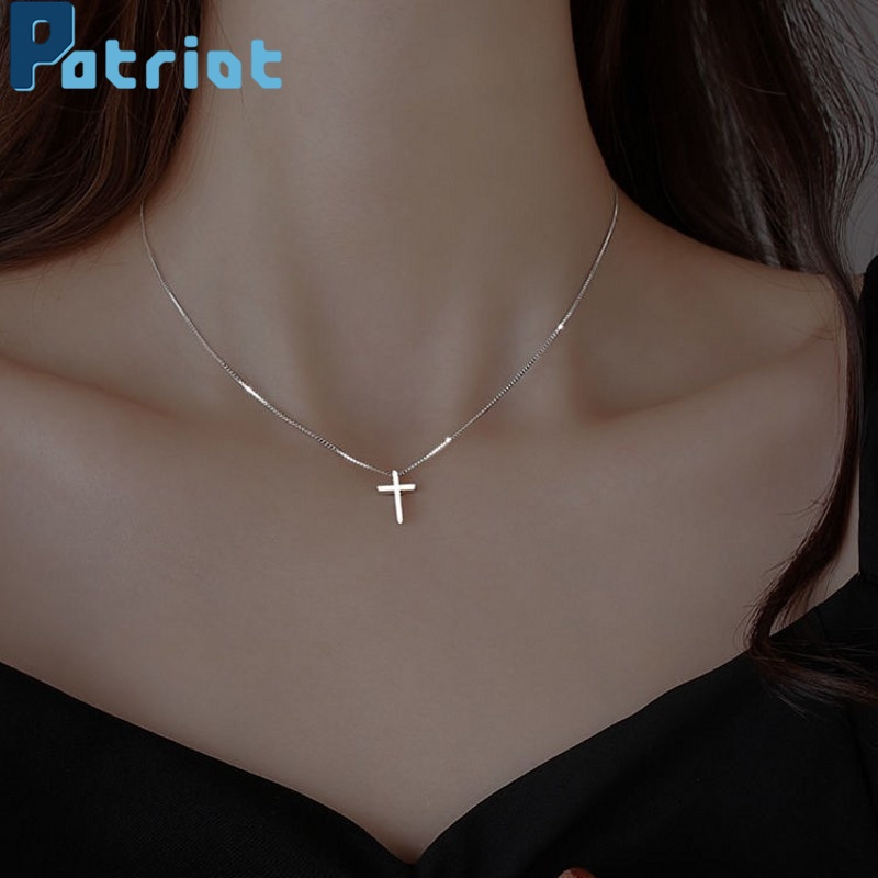 Kalung Klavikula Liontin Salib Bahan Logam Warna Silver Gaya Elegan Untuk Aksesoris Wanita