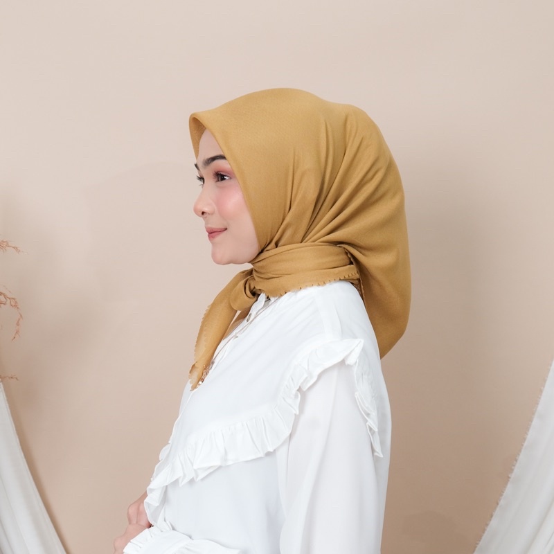 ZEEA SCARF