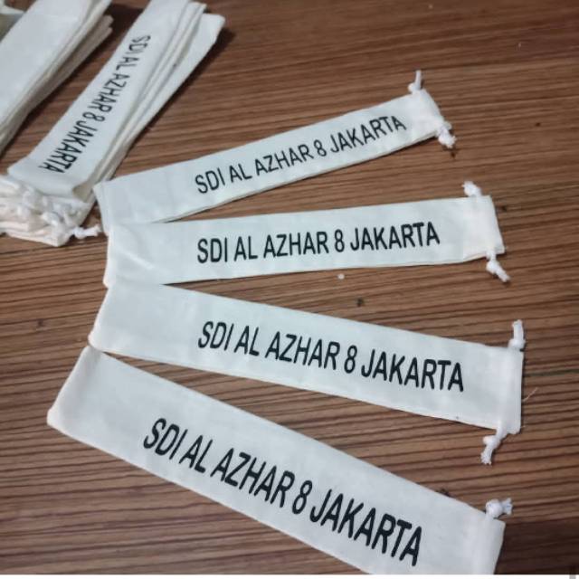 Souvenir dompet pouch serut sablon 1 warna 500 pc 3.000 saja