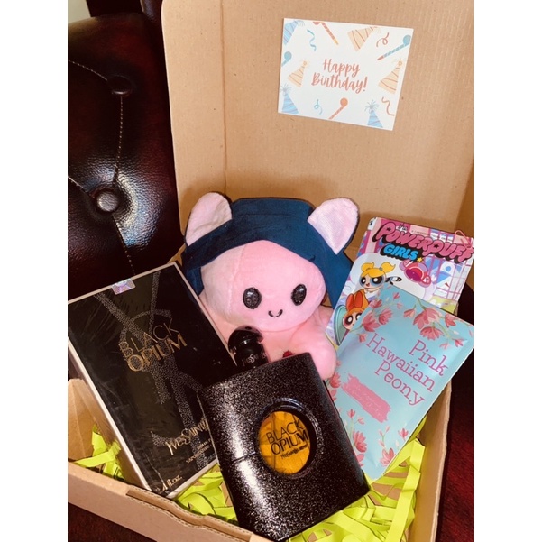 

GIFTBOX WISUDA/HADIAH ULTAH/HADIAH WISUDA/GIFTBOX SKINCARE/PARFUM IMPORT/BONEKA GURITA