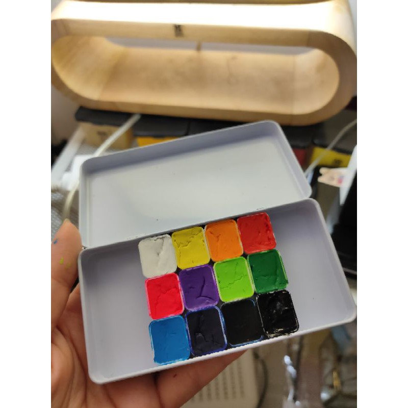 

MIYA HIMI Gouache 12 colors sharing half pan