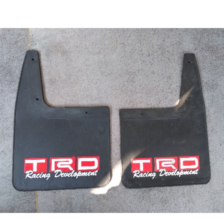 Karpet lumpur  Roda TRD Resing Depelopment 2pcs / Karpet Lumpur TRD  Racing  Development Universal cocok untuk jenis Mobil kecil pasang depan atau belakang uk 23 x 34 cm bahan karet mudguard harga sepasang