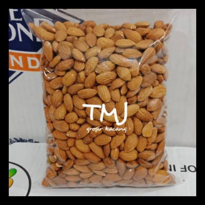 

Special Price Kacang Almond Mentah Kupas Premium 1Kg (Uk 27/30)