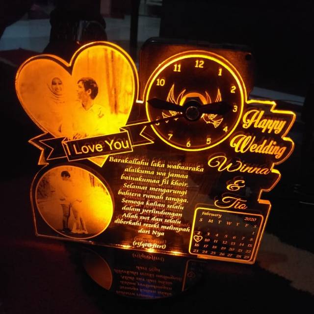 Jam Akrilik Custom Kado Pernikahan Wedding
