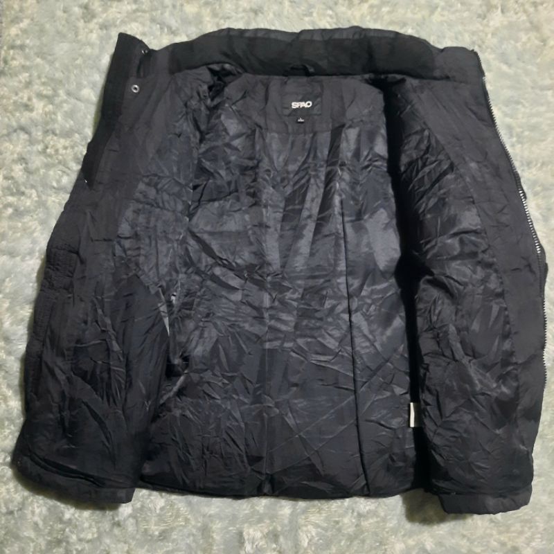 Jaket bulu angsa Hitam