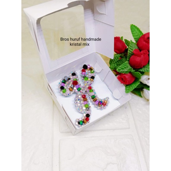 Bros huruf Handmade kristal mix