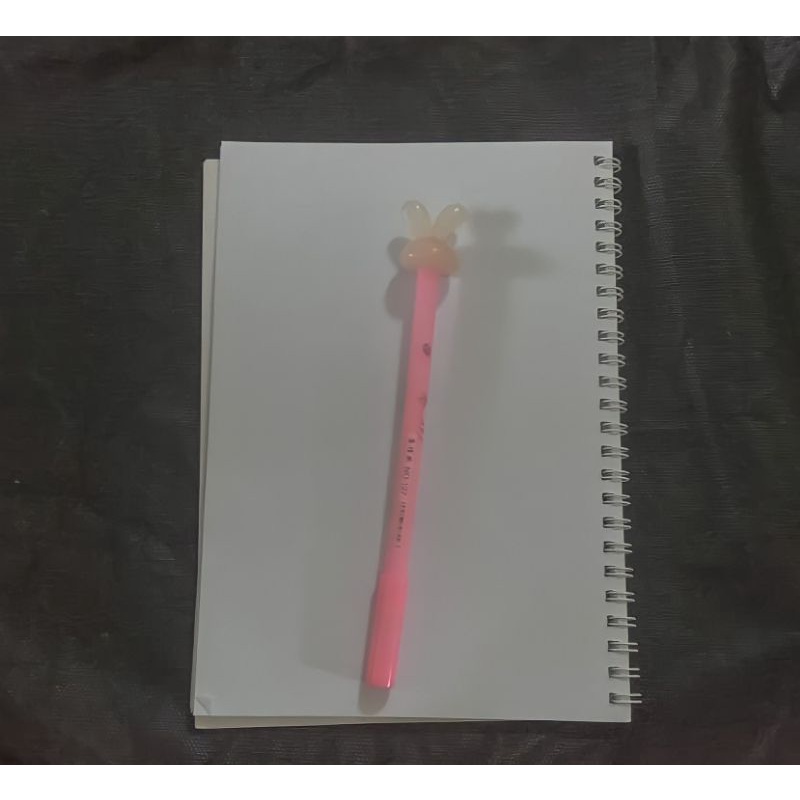 

Pulpen lucu kelinci unik