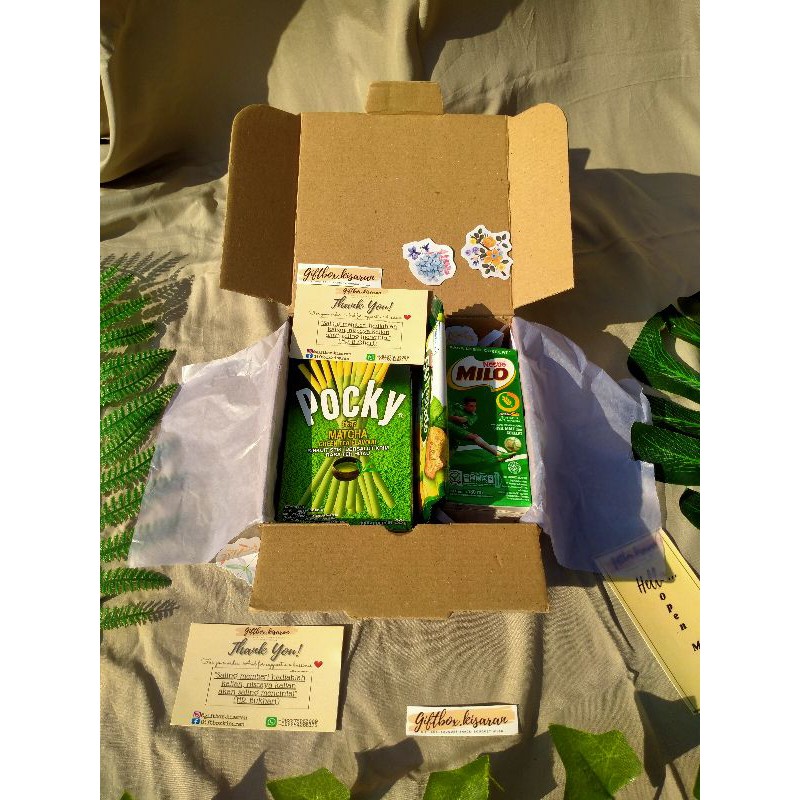 

SNACKBOX mini tema HIJAU ☘️ Birthday, Anniversary, Wisuda.