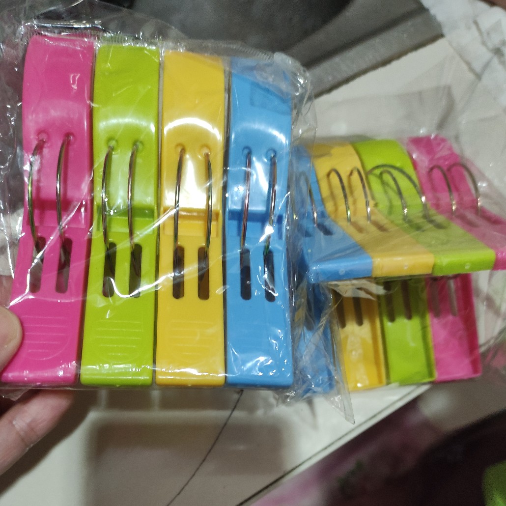 Jepitan Jumbo Besar Plastik Penjepit Selimut Pakaian Baju Handuk Kuat