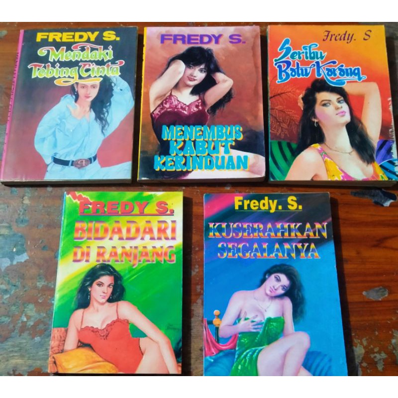 Paket Hemat Novel Dewasa. (Fredy S.)