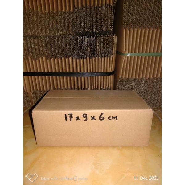 

Kardus Murah 17x9x6 cm Baru Tebal Polos luar dalam