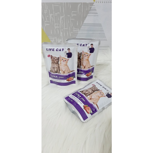 Makan basah kucing LIFE CAT ADULT kemasan Pouch  85 gr