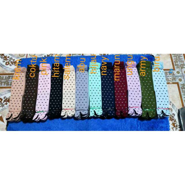 Kaos Kaki Jempol Wanita Muslimah Motif Polkadot (Tapak Hitam, Panjang, Murah, Nylon Spandex Size L)