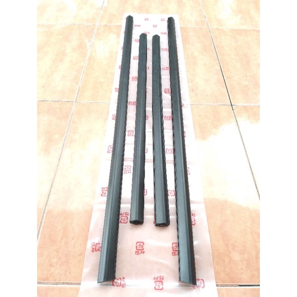 PELIPIT KACA PINTU HONDA JAZZ 2007 - 2014 1SET