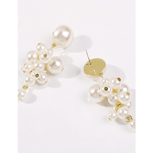 LRC Anting Tusuk Fashion Pearl White Pearl Alloy Geometric K44996