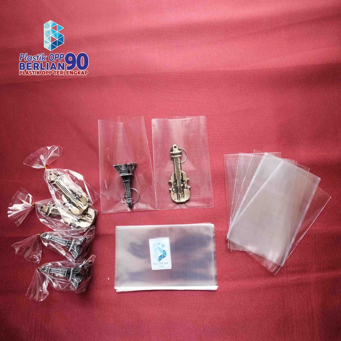 

Jual PLASTIK OPP 6X10CM 1000LBR/PLASTIK SOUVENIR Berkualitas