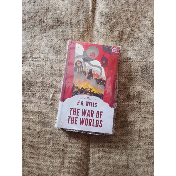 English Classics: The War of The Worlds - HG Wells