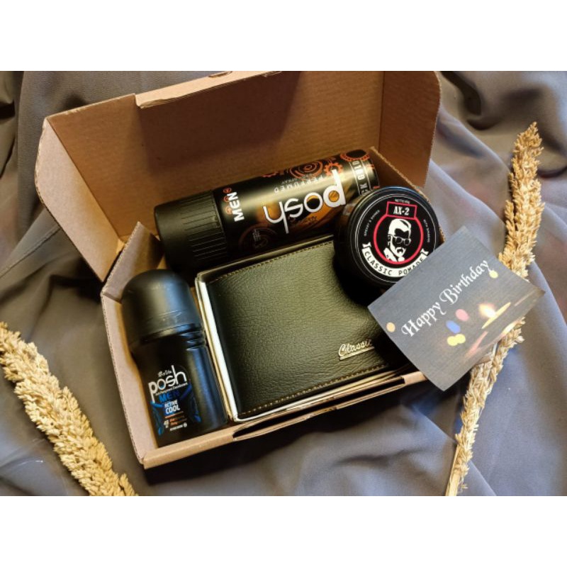 

Hampers Birthday,kado lebaran, gift box wisuda, wedding