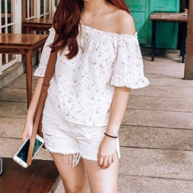 Blus sabrina / blus wanita warna beige