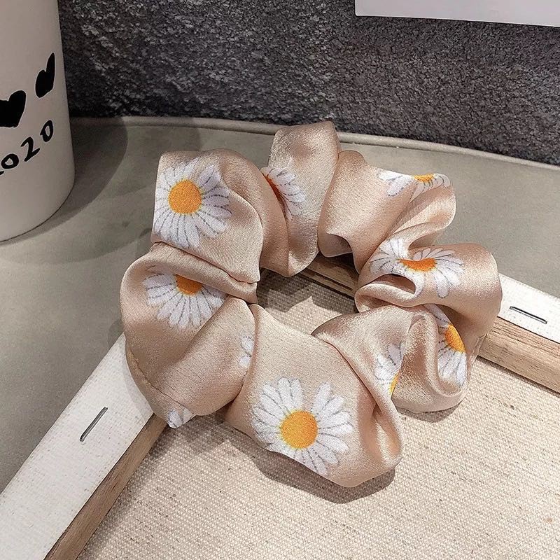 Ikat Rambut Ponytail Model Bunga Daisy Bahan Satin Karet Elastis Gaya Korea Untuk Wanita/scrunchie