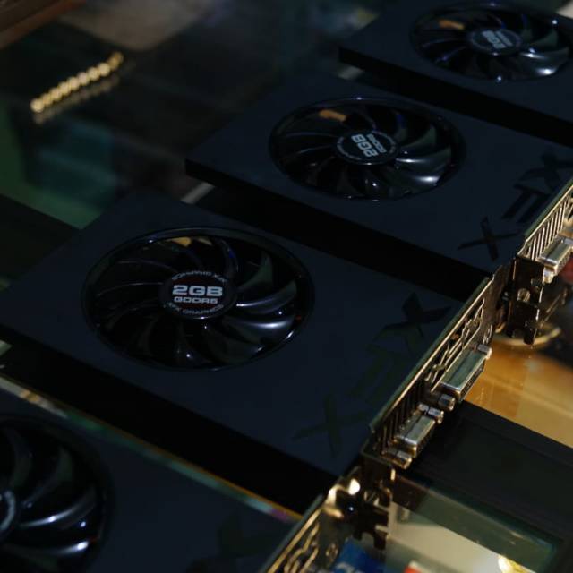 VGA AMD RADEON XFX R7 240 2Gb 128Bit DDR5 Non Power Pin