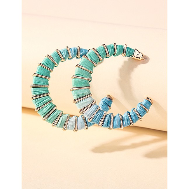 LRC Anting Tusuk Fashion Line Alloy Raffia Half Round Earrings P94906