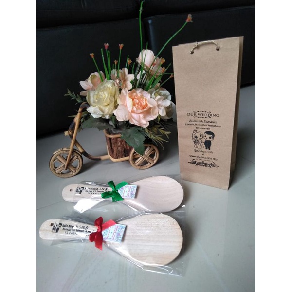 SOVENIR CENTONG KAYU PLUS PAPERBAG