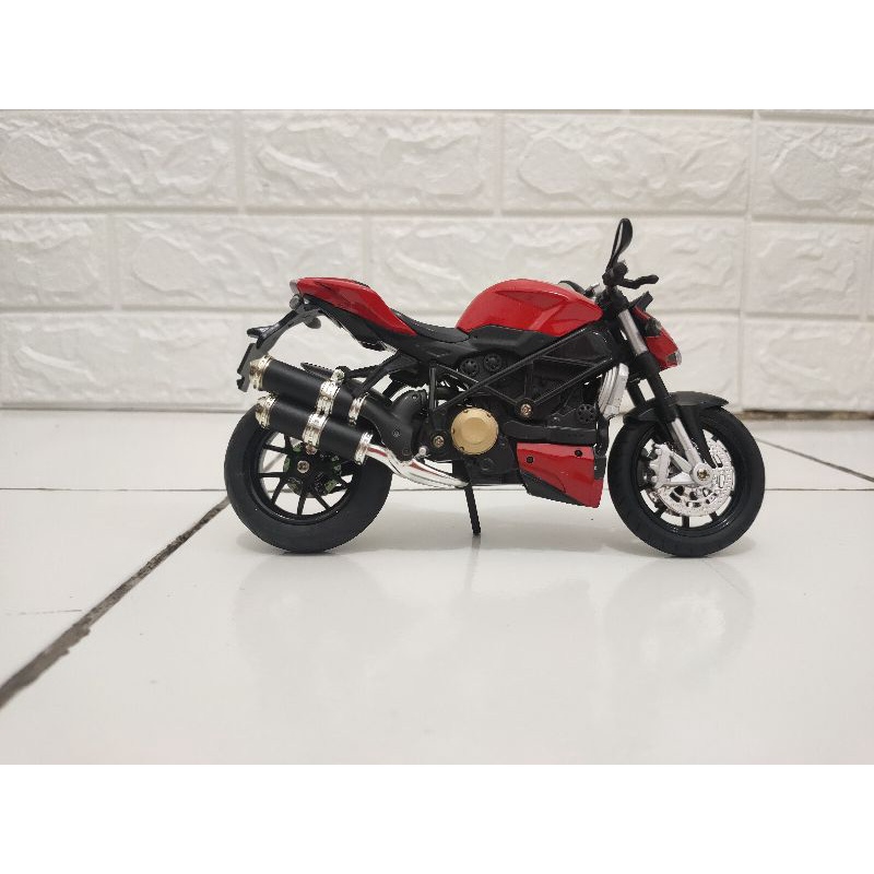 Diecast miniatur ducati panigale streetfight v4s skala 1:12