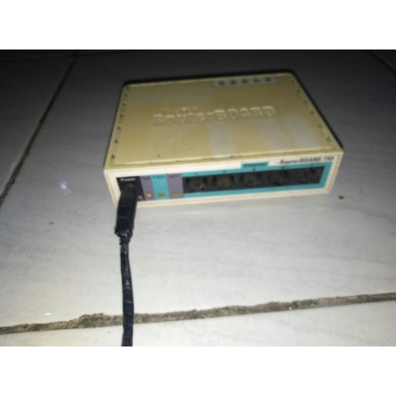 mikrotik Rb750