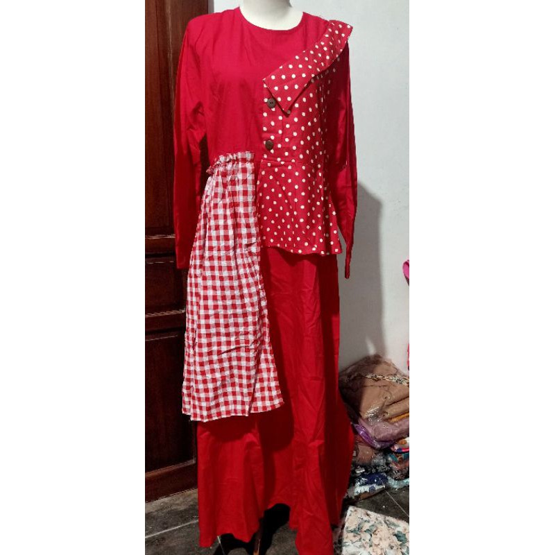Gamis kombinasi Brand Extu merah