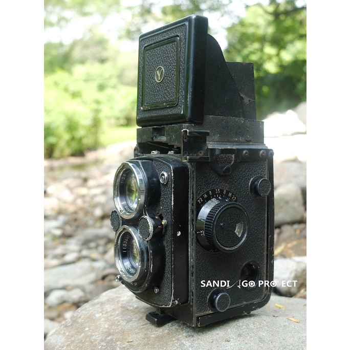 KAMERA DISPLAY KAMERA ANALOG TLR  YASHICA KAMERA VINTAGE KAMERA ANTIK