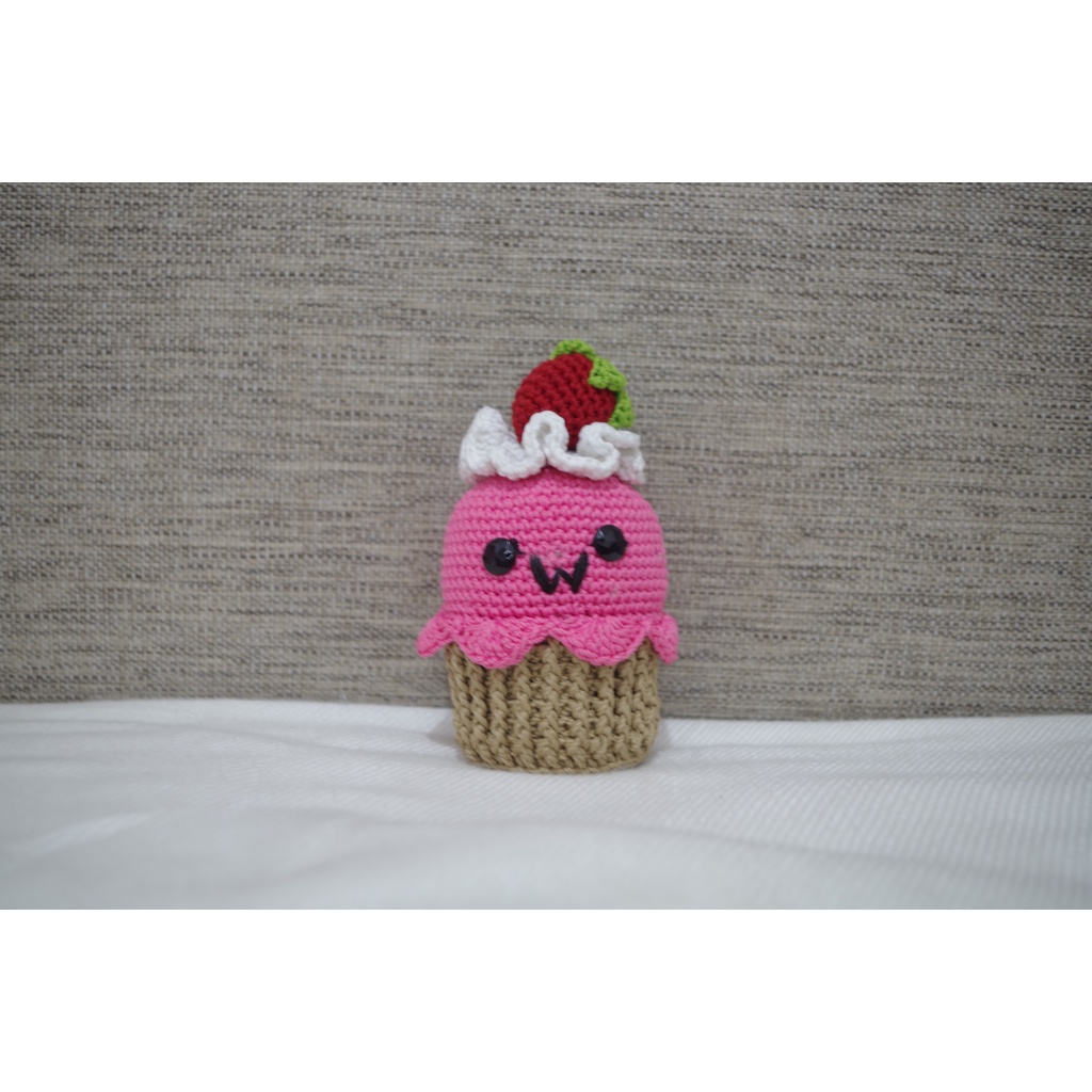 Cupcake Amigurumi mini dolls