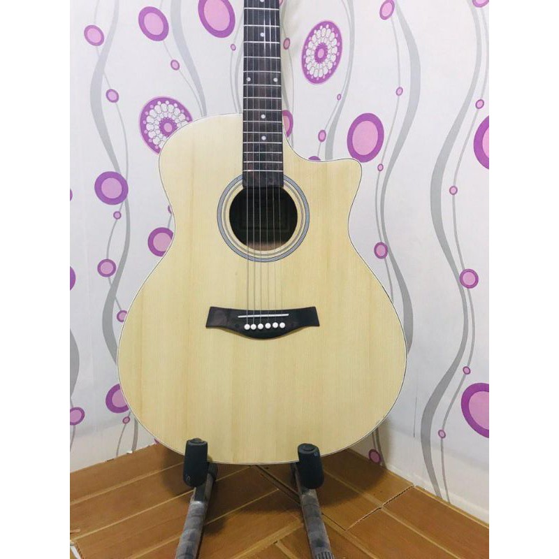 Gitar Akustik  Taylor Pemula
