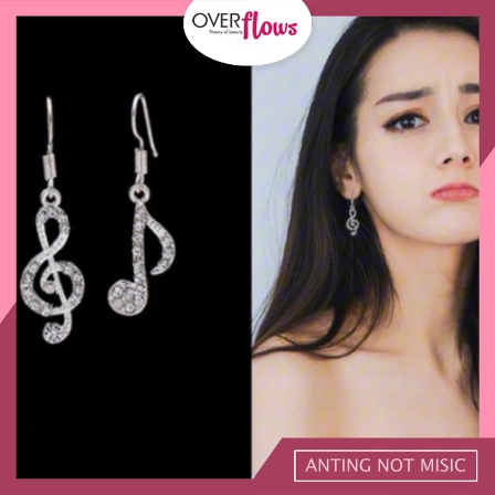 OVERFLOWS.ID  Anting Not Music Berlian Imitasi Ala Korea Model Beda Kanan Kiri