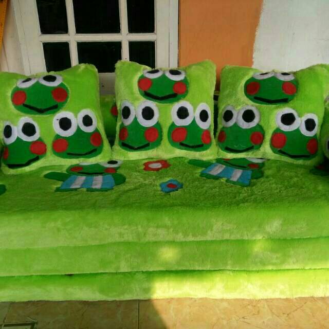 Sofa bed cantik terbuat dari bulu halus dan busa no 1 simple bisa buat sofa maupun kasur