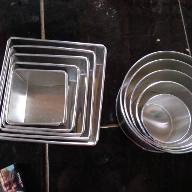 Loyang bulat 1 set isi 5 loyang/loyang bolu uk 16-8cm