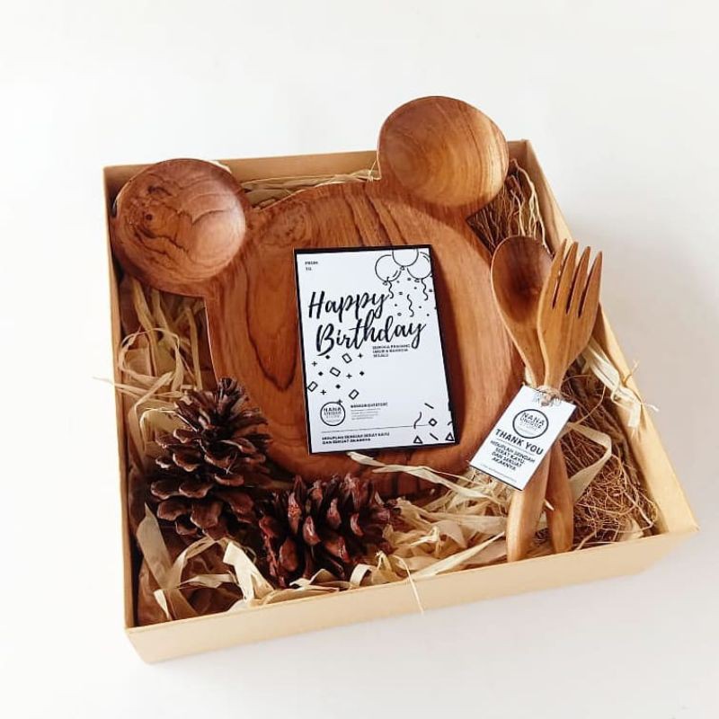 

HAMPERS NATAL CHRISTMAS GIFT KADO HADIAH PERNIKAHAN ULANG TAHUN WISUDA SOUVENIR WEDDING GIFT BOX