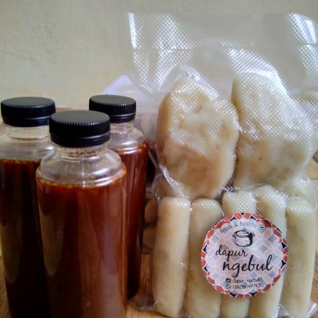 

Pempek ikan tenggiri