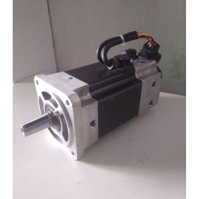 Kawasaki Ac Servo Motor R2AA08075FCP3N 675W 3000Rpm