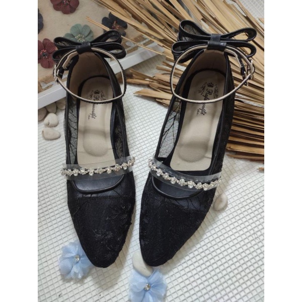 sepatu vilea rafaizoutfit wanita hitam tali pita 3cm tahu