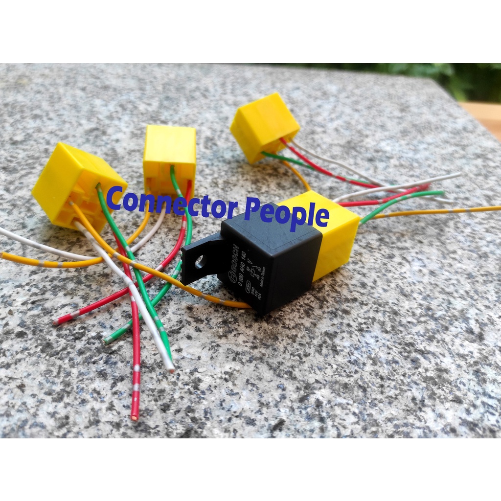 PNP Soket Relay Plastik 4 pin + Relay Bosch 4 kaki 1 Set