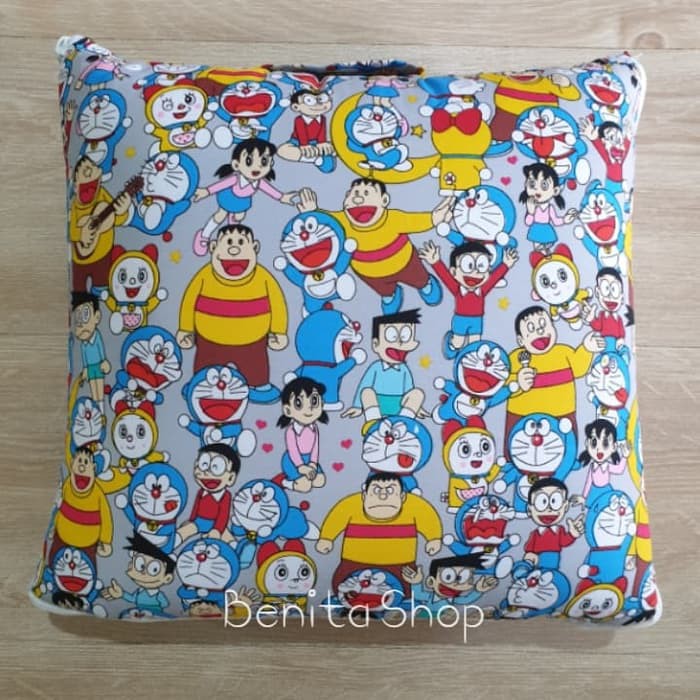 Selimut Halus Dan Lembut Uk 180X200Cm+List QI288 Balmut Mini Doraemon Squad - Abu-Abu