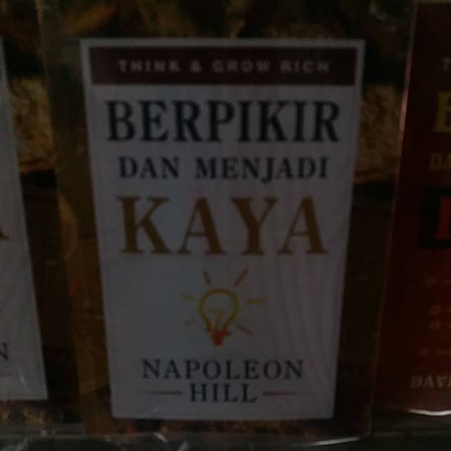 

Buku berpikir dan menjadi kaya